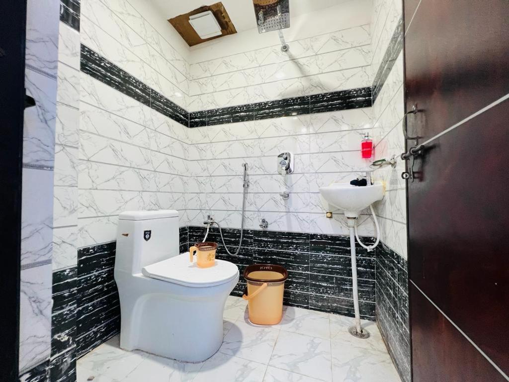 The Bella Guesthouse Bénarès Extérieur photo