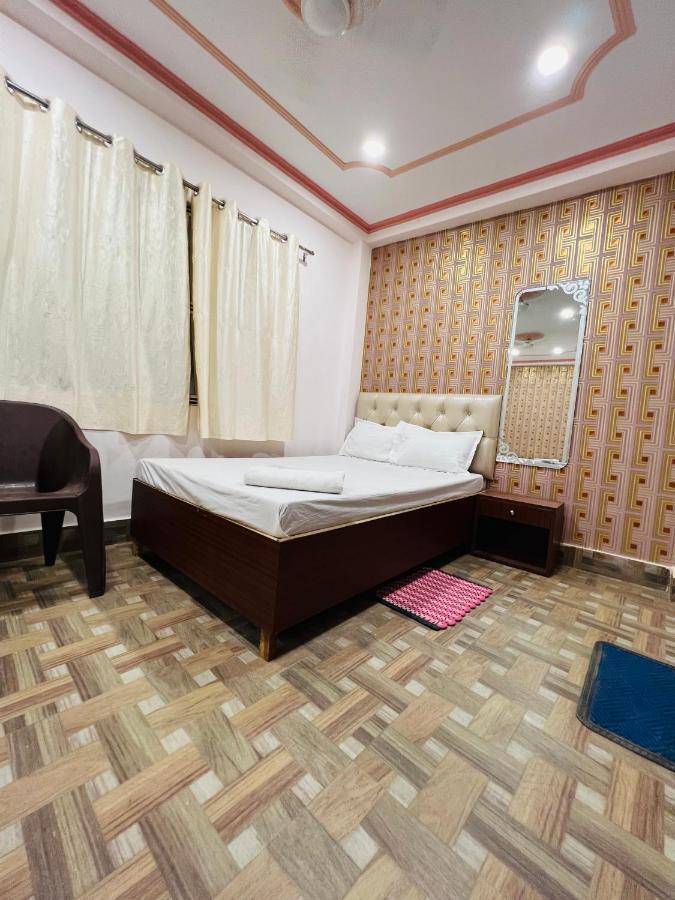 The Bella Guesthouse Bénarès Extérieur photo